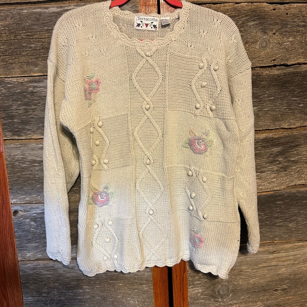 VTG Terracotta Women's Cream Sweater with Floral Accents One Size